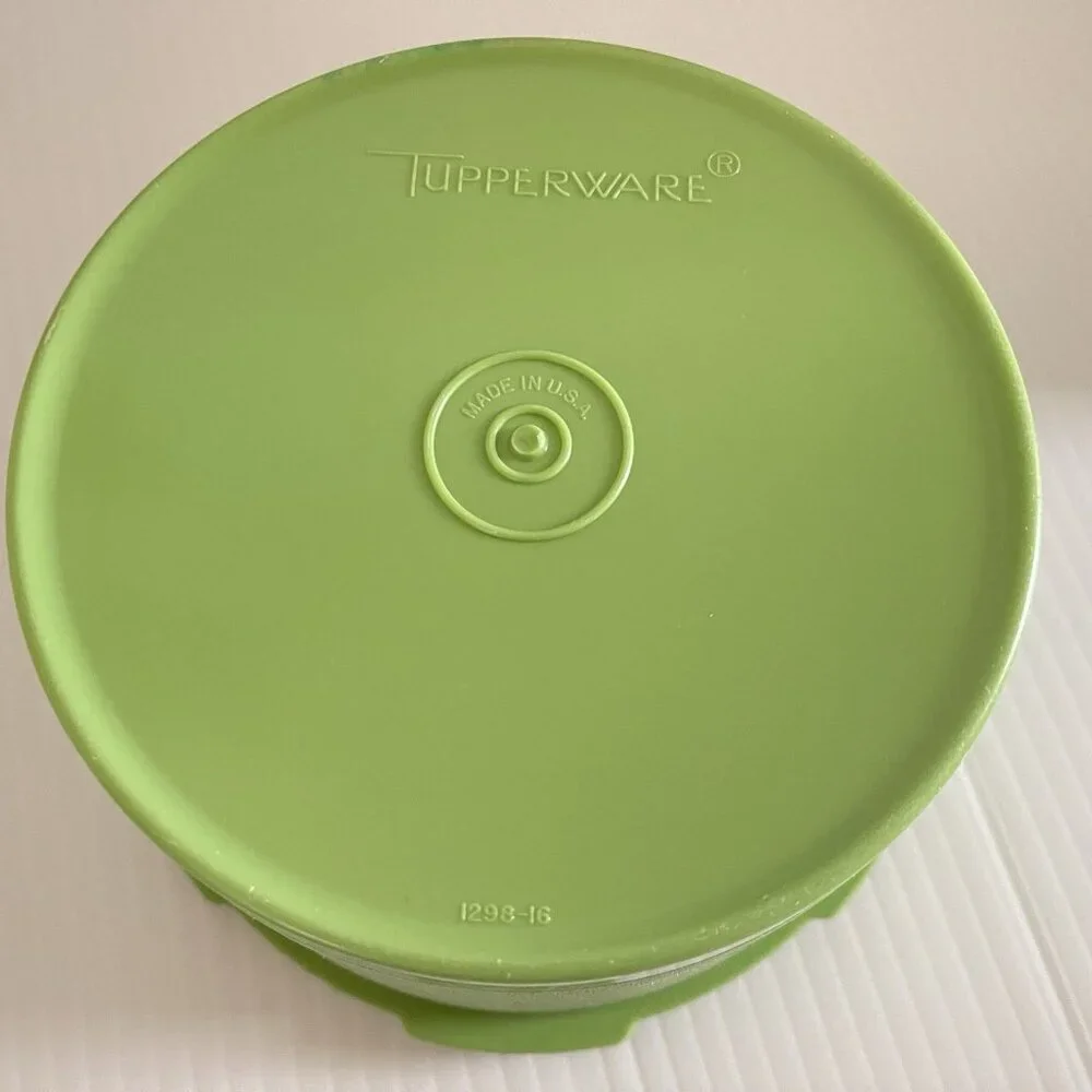 Tupperware Avocado Green Servalier Canister Container 1298-16 Vintage